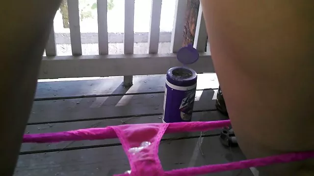 Chloe Lamb - hablando y videos porno faking desnudándose completamente en la webcam.