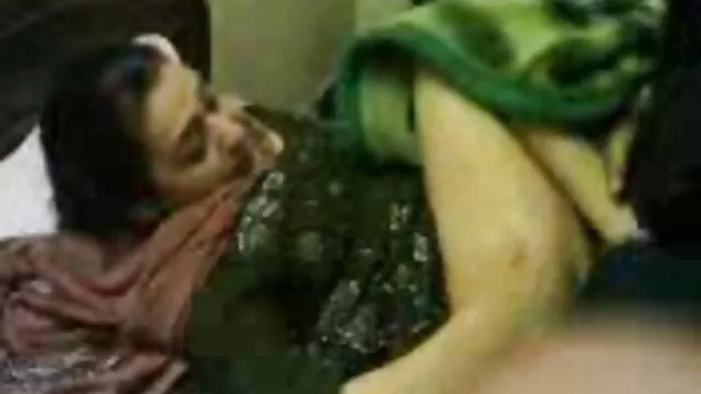 Juego matutino - escena lésbica con Taissia Shanti videos gratis de follatelos y Al