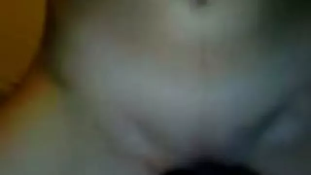 Adolescente tetona perforando su coño con juguetes videos pornos de fakings